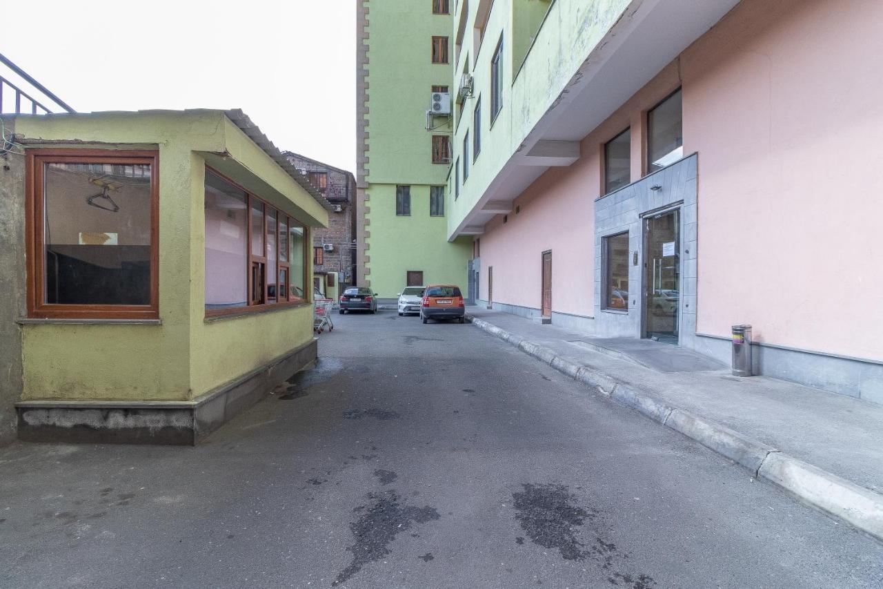 Stay Inn Apartments At Buzand 13 Street Yerevan Luaran gambar